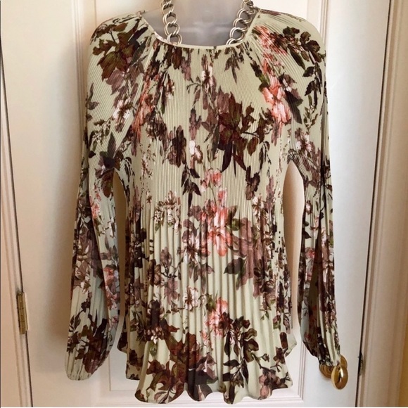 𝅺KAARI Blue Floral Top Brown Multi Color Lovely Mint NWT - Picture 5 of 8